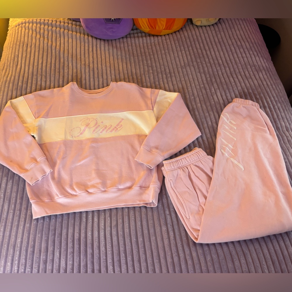 PINK Victoria's Secret Light Pink sweatshirt and sweatpant set